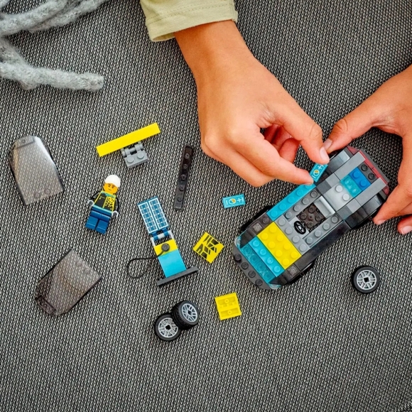 NIB - LEGO City Police Car (60312) - Picture 2 of 6